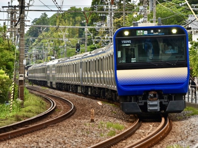 横須賀・総武快速線の車両E235系